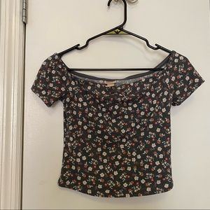 Grey floral top with short sleeves